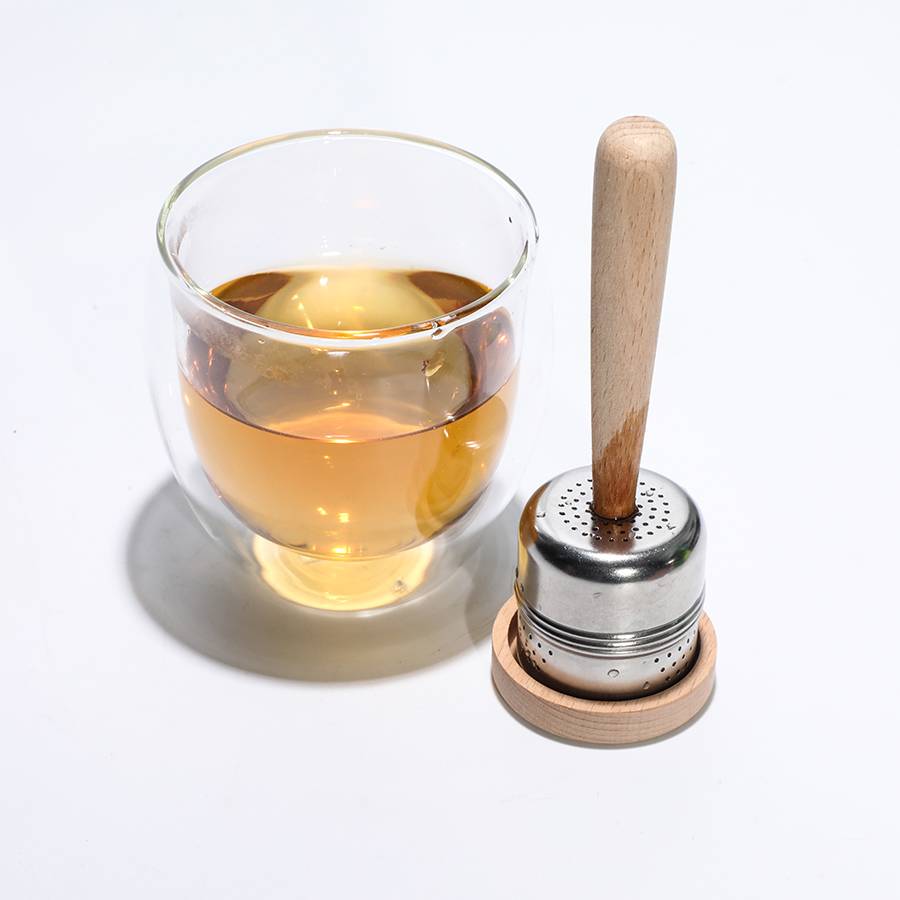 Hot sale fine holes stainless steel tea infuser strainer filter with wood handle