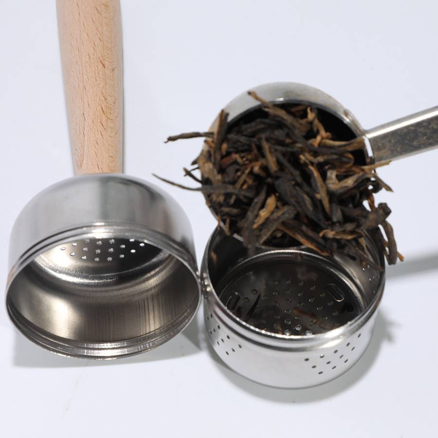 Hot sale fine holes stainless steel tea infuser strainer filter with wood handle